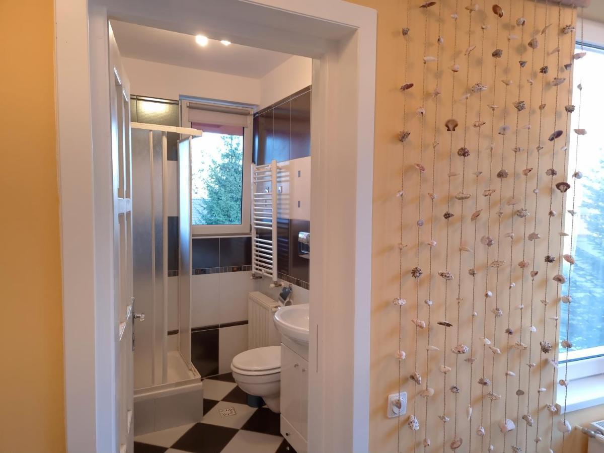 Marble Villa: Luxury Estate - Central But Intimate Sinaia Luaran gambar